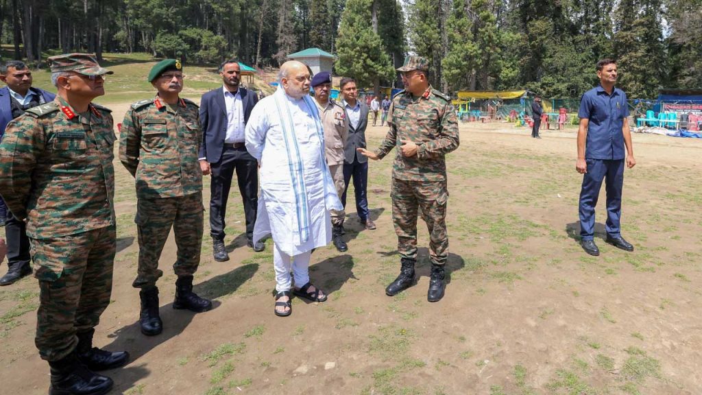 Orders issued to hunt Pakistan nationals in India