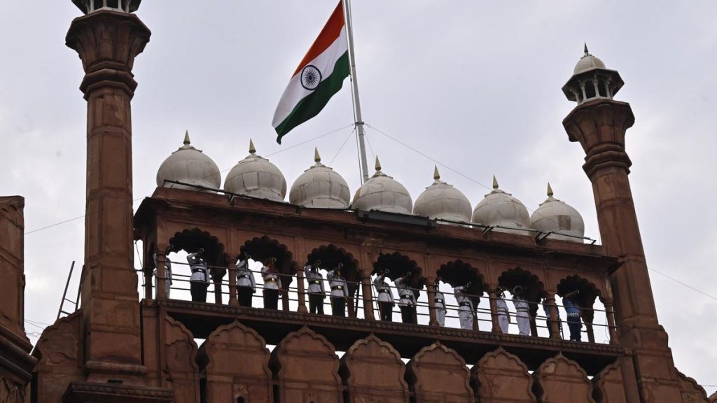 Modi to unfurl Tricolour at Red Fort for 12th time