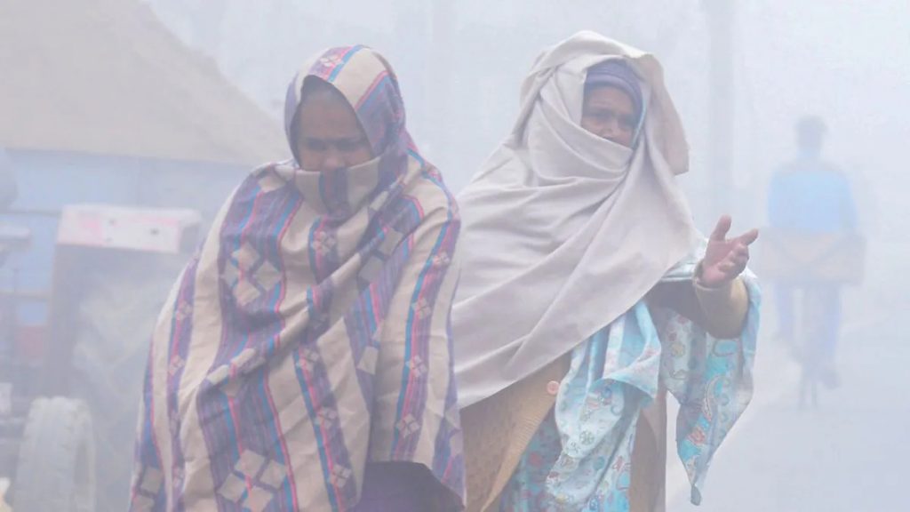 Delhi in winter chill as Cold Wave sweeps North