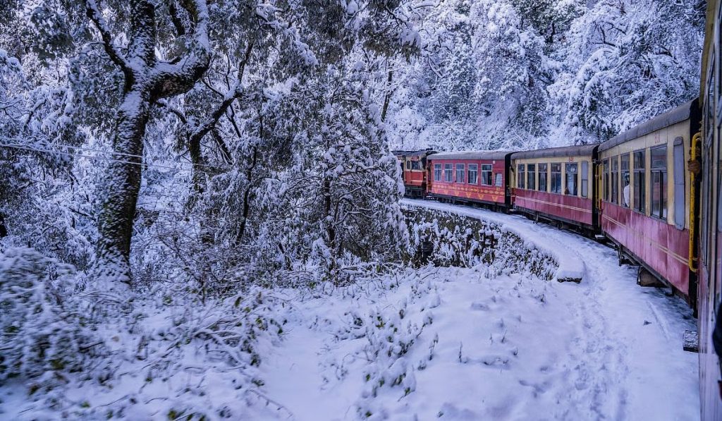 Snowfall halts rail-road traffic in Himachal