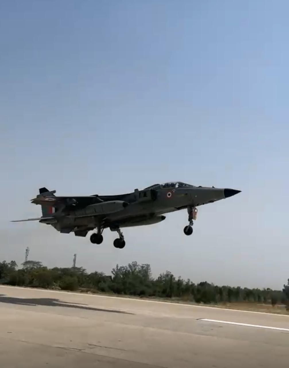 Emergency landing activated at Eastern Expressway for IAF